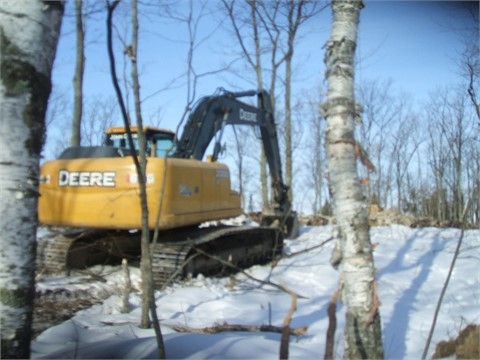 Hydraulic Excavator Deere 200D