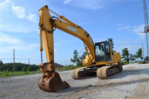 Hydraulic Excavator Deere 200C