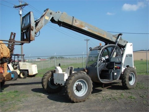 Freightelevator Terex TH842