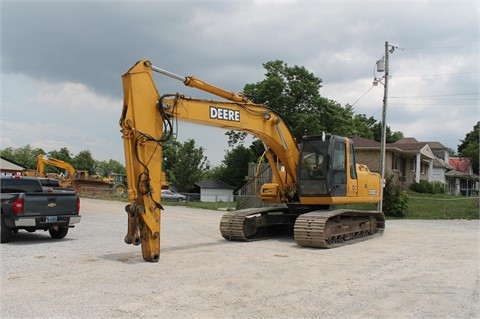 Hydraulic Excavator Deere 200C