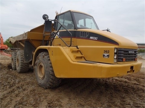 Off Road Truck Caterpillar 735