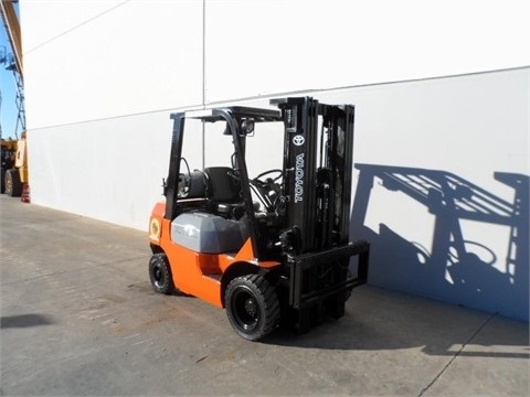 Montacargas Toyota 7FGU25