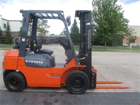 Montacargas Toyota 7FGU25