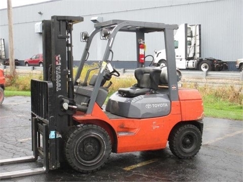 Montacargas Toyota 7FGU30