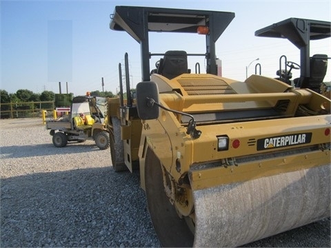 Compactadora Vibratoria Caterpillar CB54