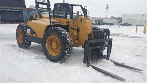 Montacargas Caterpillar TH220B