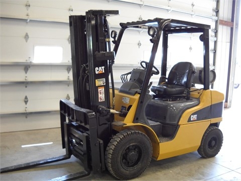 Montacargas Caterpillar P5000