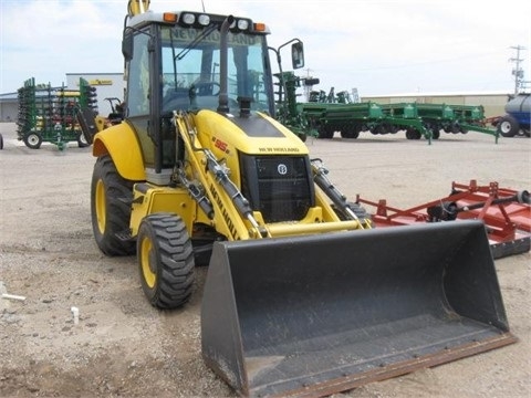  New Holland B95B seminueva en venta Ref.: 1409752840516642 No. 2