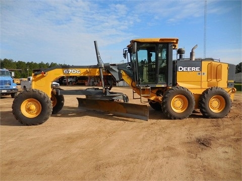 Motoconformadoras Deere 670G de segunda mano a la venta Ref.: 1412045864017515 No. 3