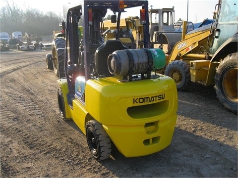 Freightelevator Komatsu FG30HT