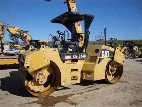 Compactadora De Doble Rodillo Caterpillar CB-534D en venta, usada Ref.: 1417553428921648 No. 3