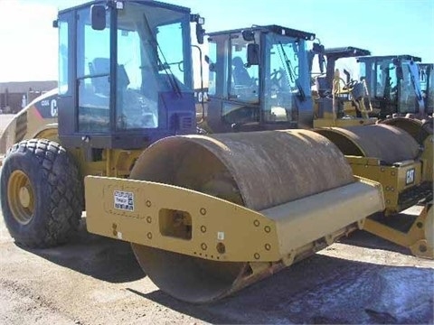 Compactadora Vibratoria Caterpillar CS56 importada en buenas cond Ref.: 1417813733877353 No. 2