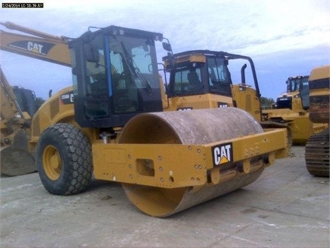 Compactadora Vibratoria Caterpillar CS56 de segunda mano en venta Ref.: 1417815261011161 No. 3