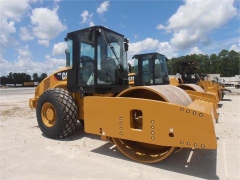 Compactadora Vibratoria Caterpillar CS76