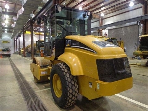 Vibratory Compactors Caterpillar CS-423E