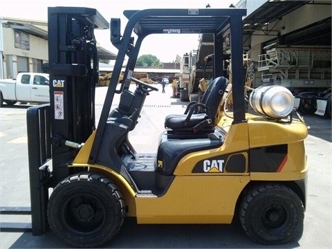 Montacargas Caterpillar P6000 usada en buen estado Ref.: 1419604221093803 No. 2