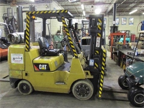 Freightelevator Caterpillar GC45K