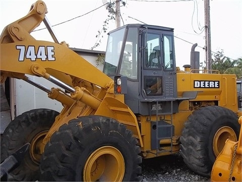 Wheel Loaders Deere 744E