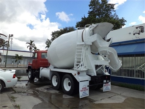 Mixers Concrete Mack DM690S