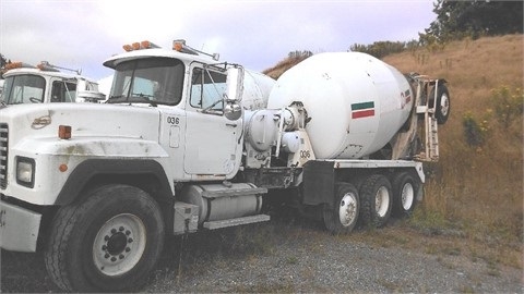 Mezcladoras De Concreto Mack RD690S importada a bajo costo Ref.: 1420934441585363 No. 2