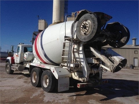 Mixers Concrete Mack RD688S