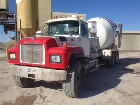 Mixers Concrete Mack RD688S