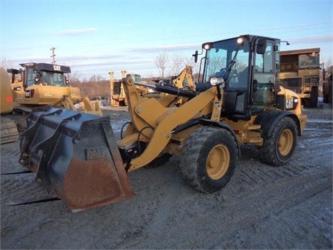 Cargadoras Sobre Ruedas Caterpillar 908H