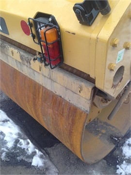 Compactadora Vibratoria Caterpillar CB54 en venta, usada Ref.: 1425583269210288 No. 4