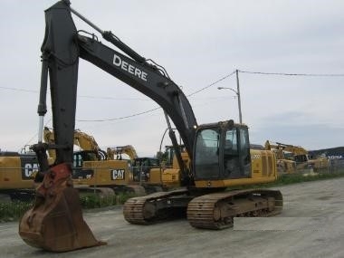 Hydraulic Excavator Deere 200D