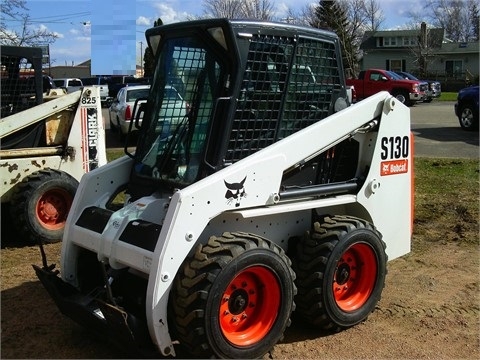Minicargadores Bobcat S-130