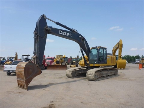 Hydraulic Excavator Deere 270D LC