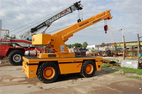 Cranes Broderson IC200