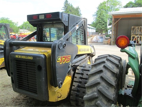 Minicargadores New Holland C175 de medio uso en venta Ref.: 1435949381789918 No. 4