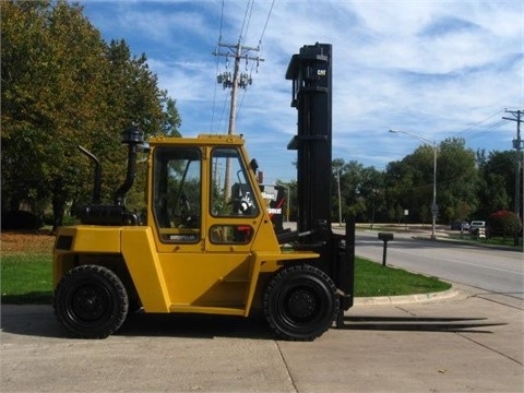 Freightelevator Caterpillar DP80