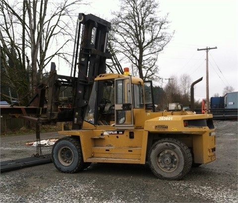 Freightelevator Caterpillar DP150