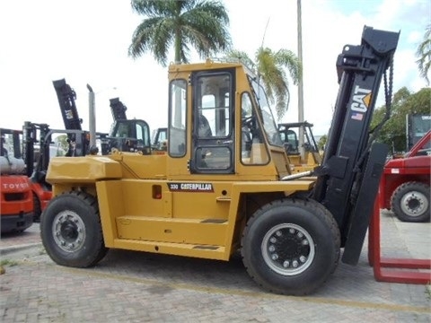 Freightelevator Caterpillar DP150