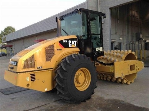 Compactadora Vibratoria Caterpillar CP56 de medio uso en venta Ref.: 1438117865892196 No. 3