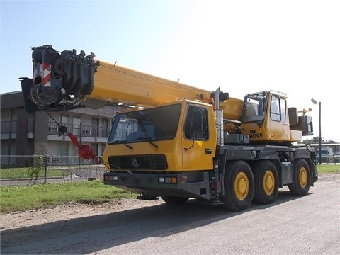 Cranes Grove GMK3050