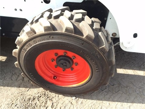 Minicargadores Bobcat  S300 de medio uso en venta Ref.: 1439512753993797 No. 4