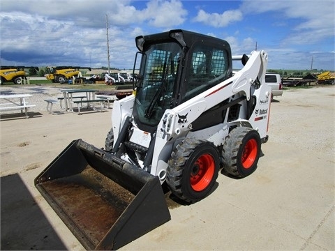 Minicargadores Bobcat S590
