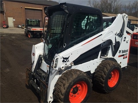 Minicargadores Bobcat S590