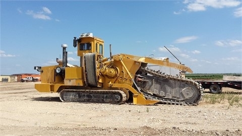 Trencher Tesmec TRS1075
