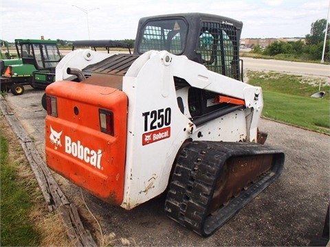 Minicargadores Bobcat T250 en venta Ref.: 1441228358065532 No. 4