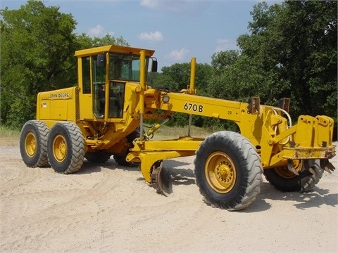 Motor Graders Deere 670A