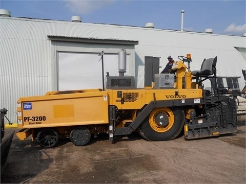 Pavers Blaw-knox PF3200