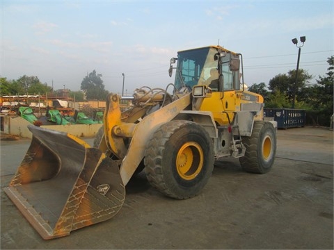 Cargadoras Sobre Ruedas Komatsu WA320