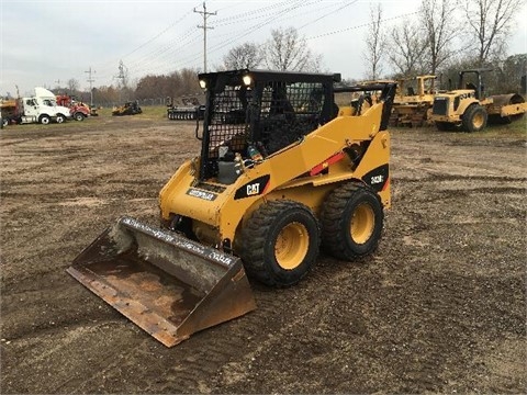 Miniloaders Caterpillar 242B