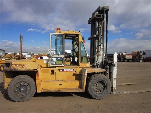 Freightelevator Caterpillar DP150