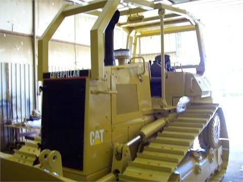 Dozers/tracks Caterpillar D5H