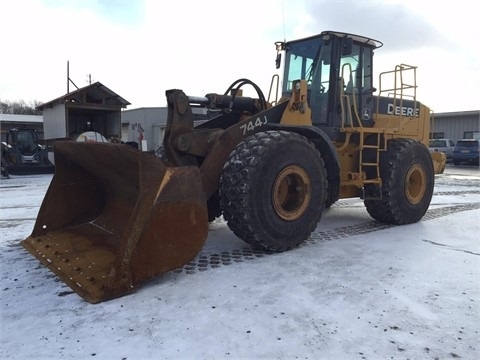 Wheel Loaders Deere 744J